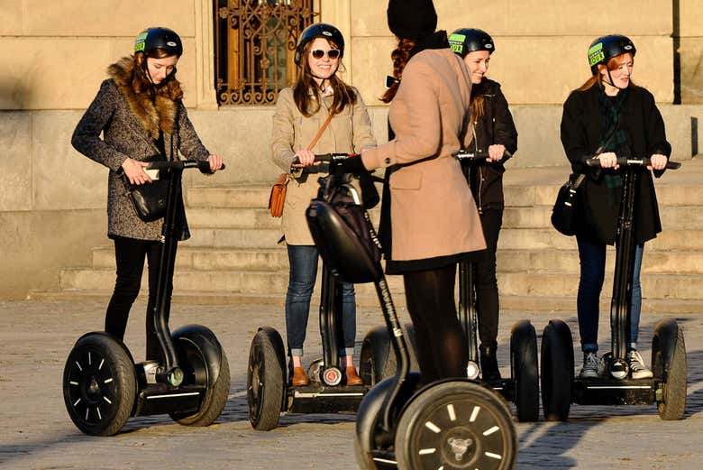 Desfrutando o passeio de segway pelo Distillery District