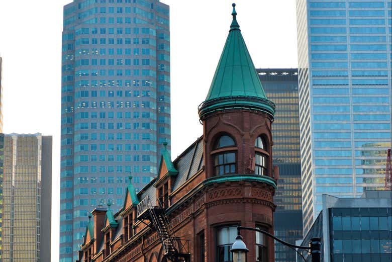 Distillery District Walking Tour photo