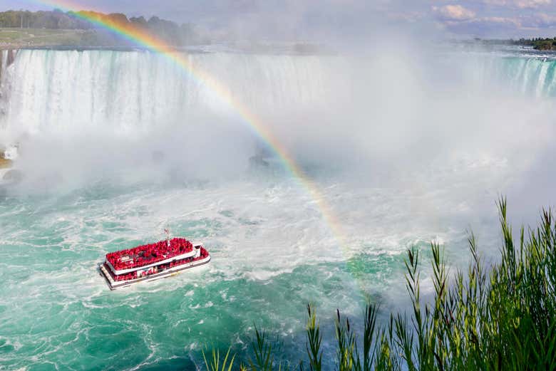 Sail next to the iconic Niagara Falls