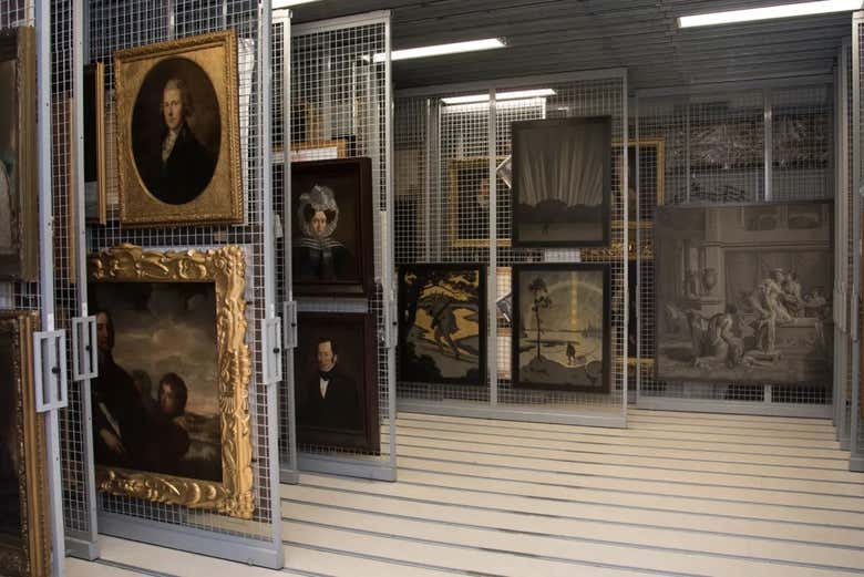 Ready to explore the rooms in the Royal Ontario Museum?