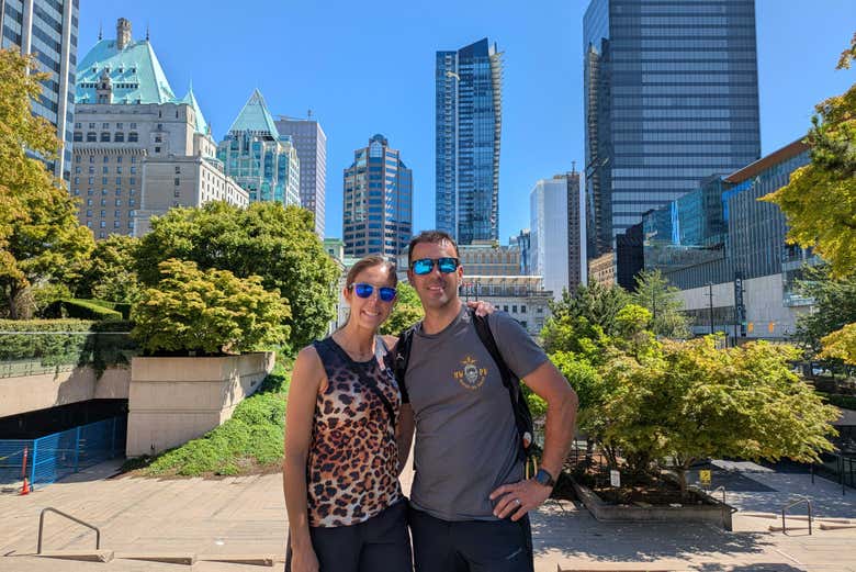 ¡La foto del recuerdo en el tour de dónuts por Vancouver!
