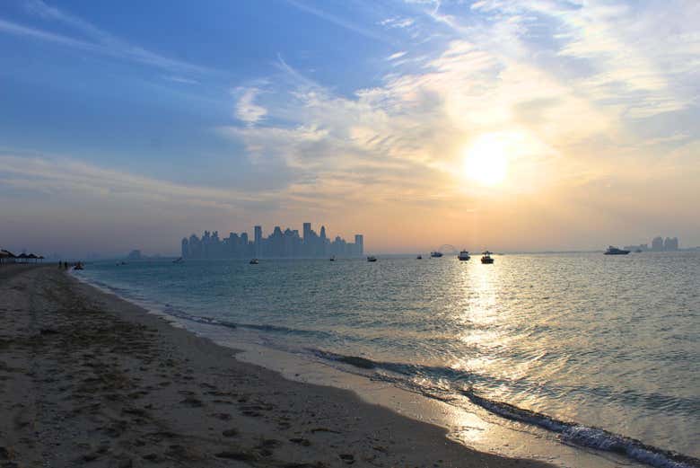 Playa desierta de Al Safliya
