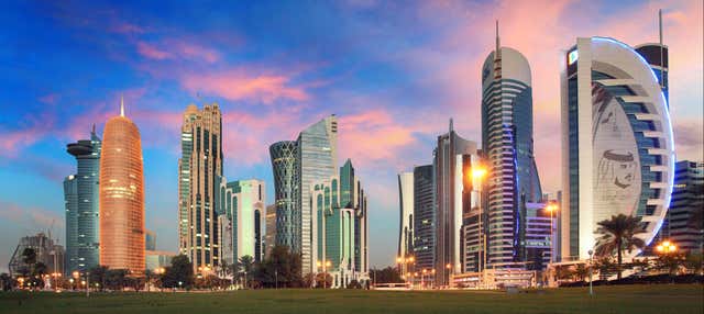 Passeio de barco privado ao entardecer por Doha