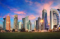 Giro in barca privata a Doha al tramonto