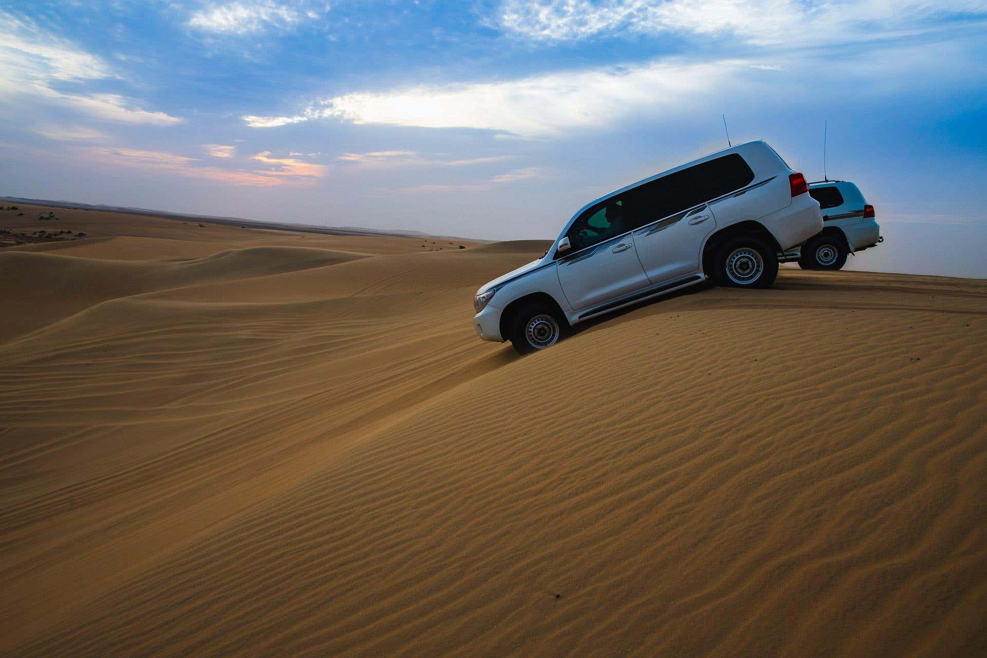 Tour privado de 2 días por el desierto de Qatar