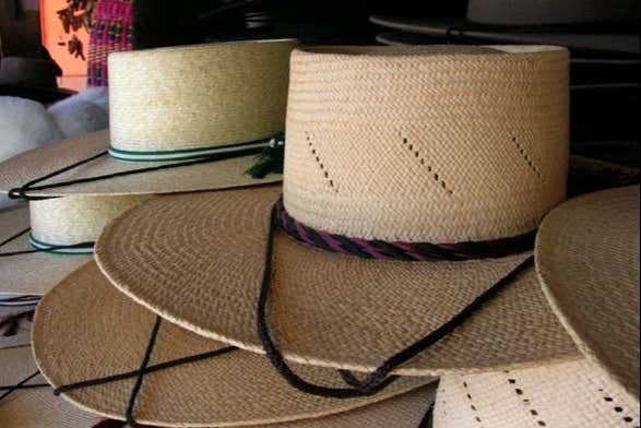 Cappelli tipici di Ninhue