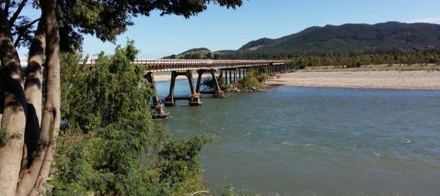 Tour de viñedos y bodegas por el valle de Itata