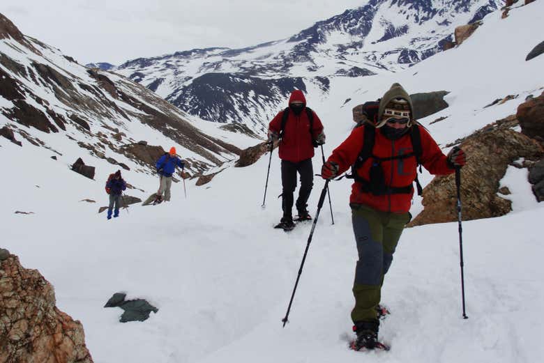En invierno caminaremos con raquetas de nieve