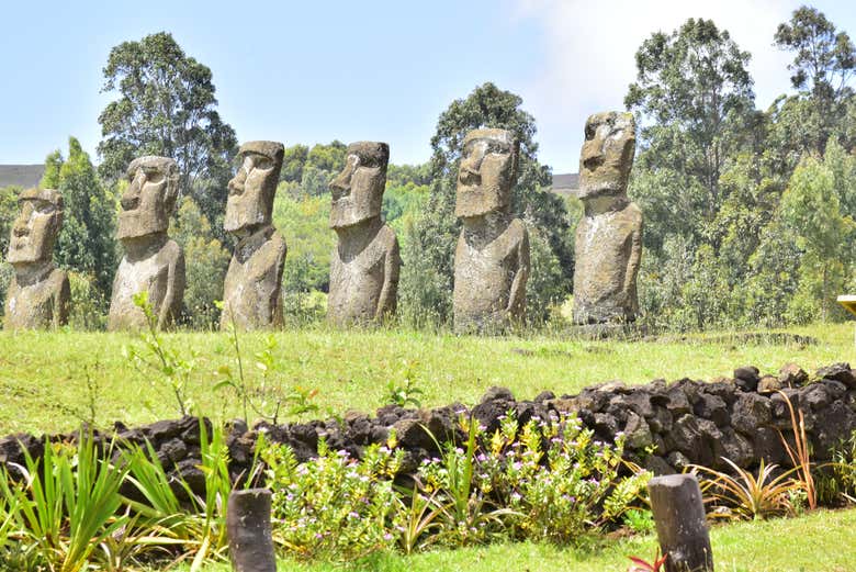 Los moáis de Ahu Akivi