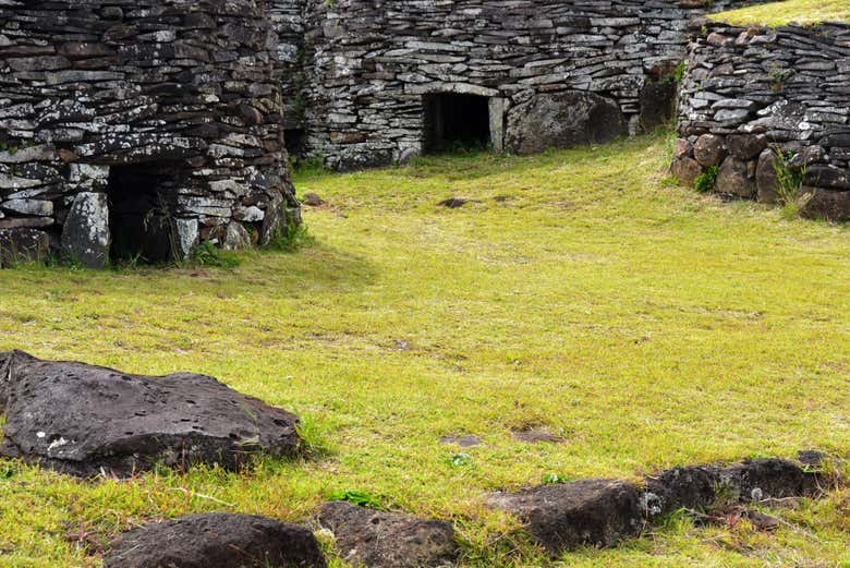 El antiguo poblado tradicional en Orongo