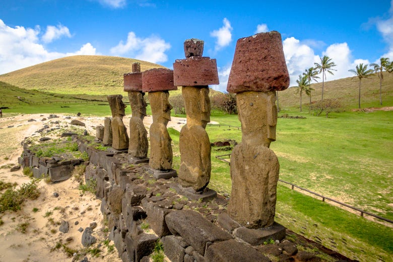 Moai di Ahu Nau Nau