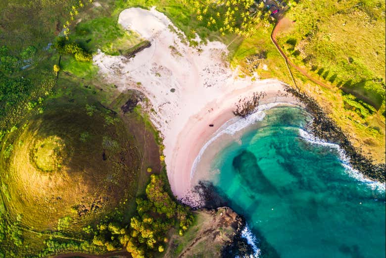 Ready to go to Anakena beach?