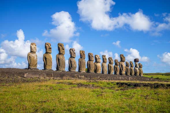 Tour por la Isla de Pascua y la playa de Anakena