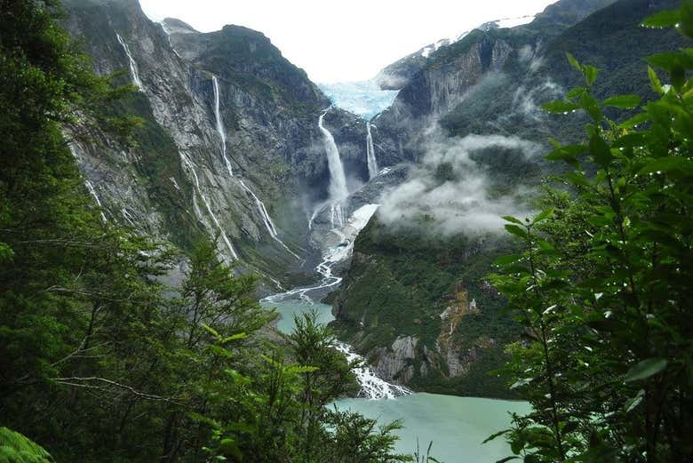 El Ventisquero colgante de Queulat es una joya natural de Aysén