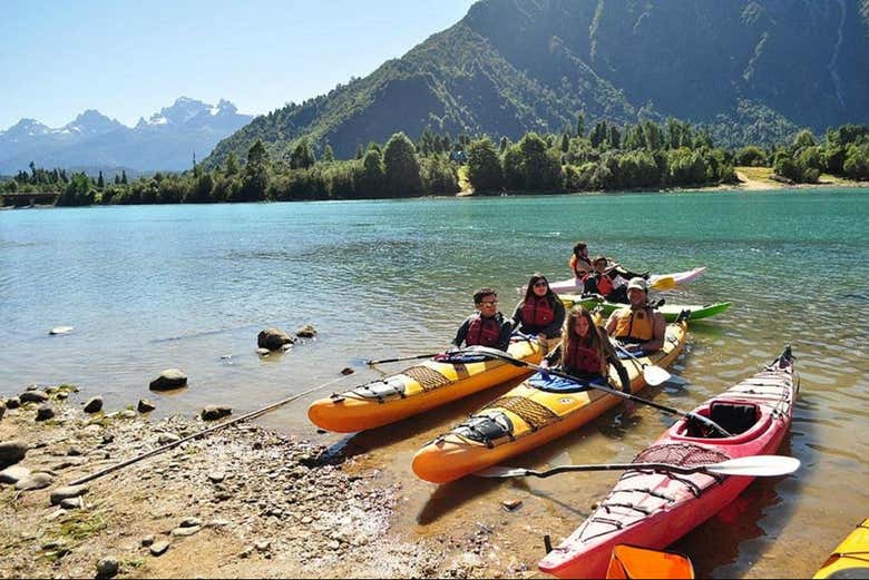 Preparados para iniciar o tour de caiaque!