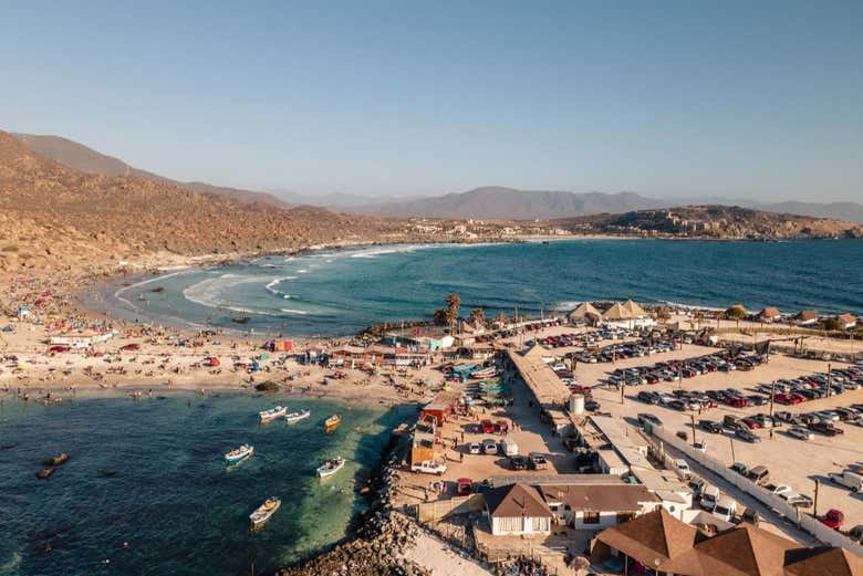 Visit the beautiful Totoralillo Beach