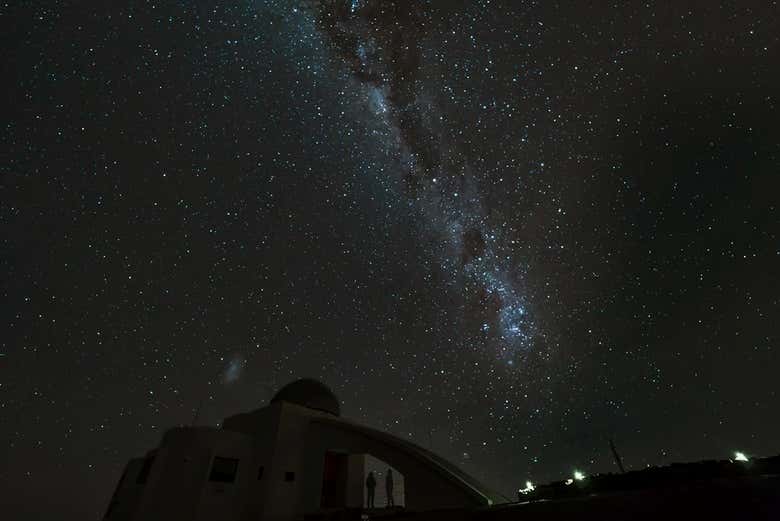 Admire the beautiful starry sky