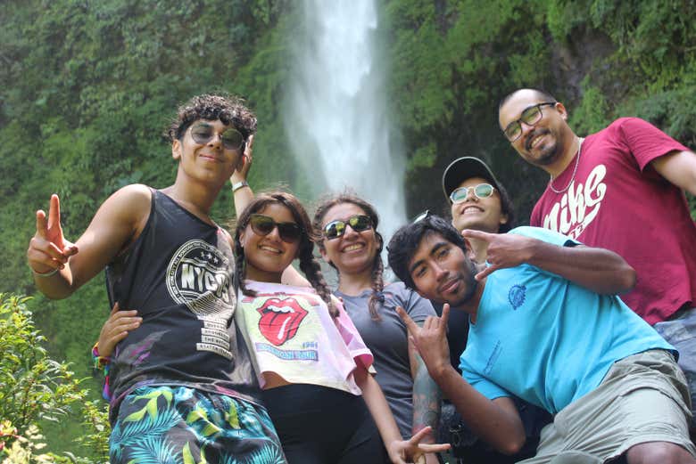 Visitando la cascada salto El Canelo