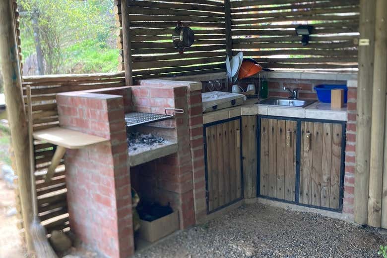 Cuisine extérieure avec barbecue