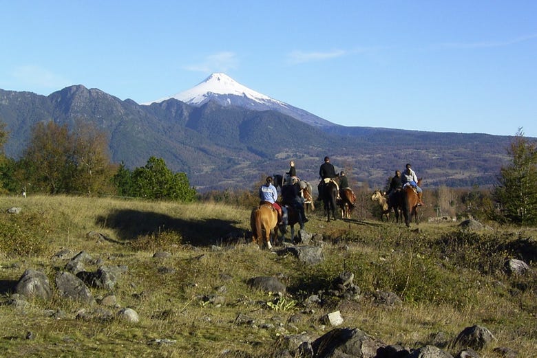 Disfrutando del paseo a caballo por Villarrica