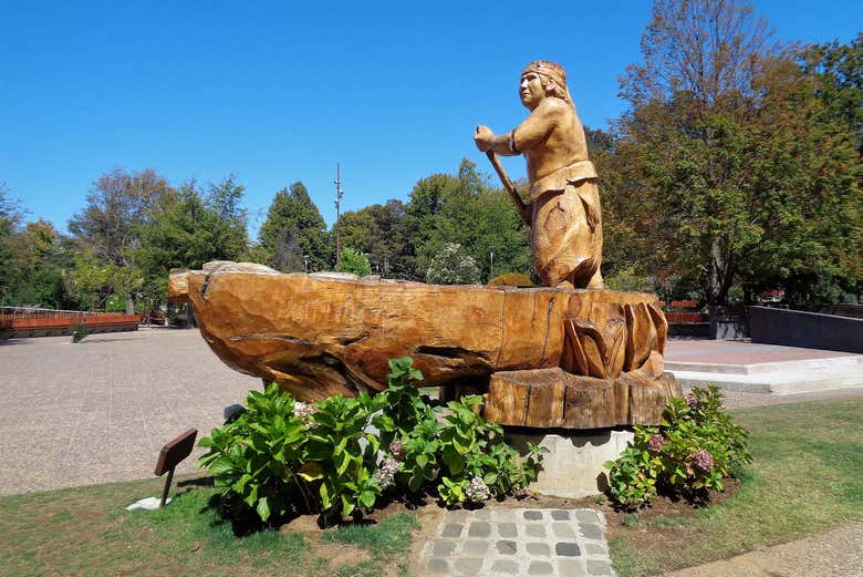 Sculpture mapuche