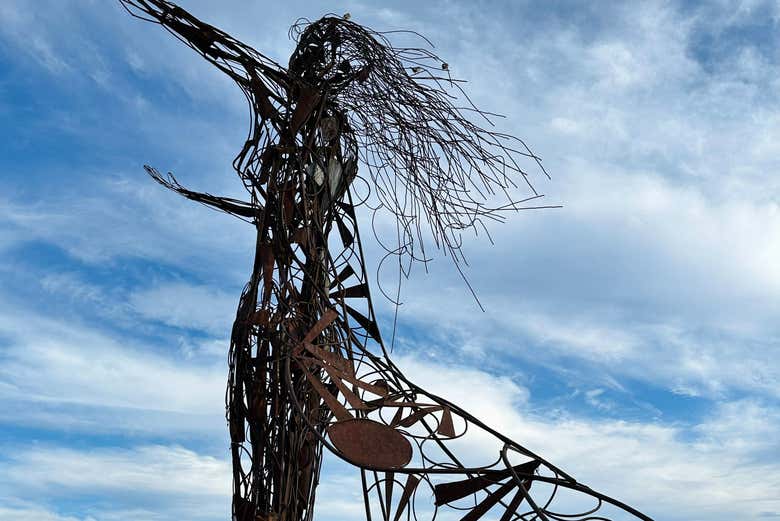 Una de la esculturas de la Costanera de Puerto Varas