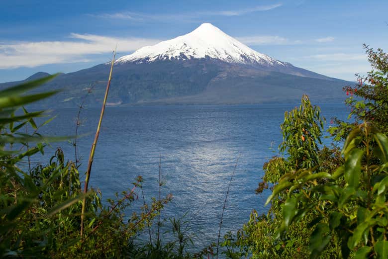 El volcán Osorno y el lago Llanquihue