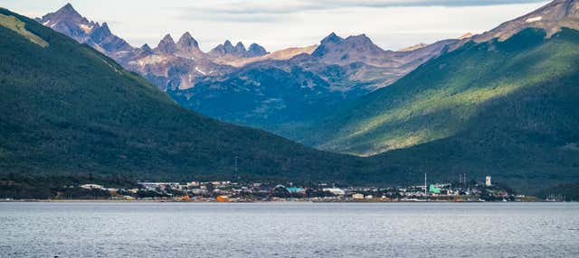 Visite de Puerto Williams et de la cascade Los Bronces