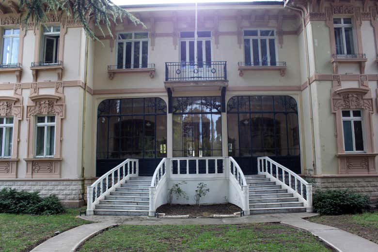 Entrada al Palacio Menéndez