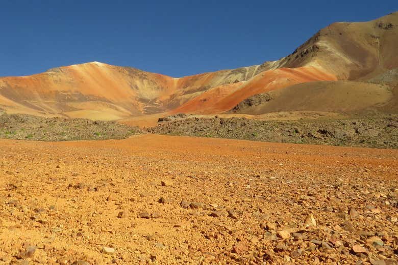 Views of the Suriplaza Colourful Mountains