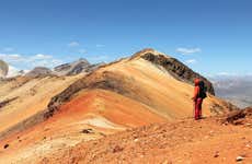 Randonnée dans les montagnes colorées de Suriplaza