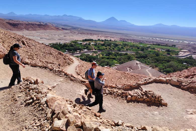 Recorriendo la Aldea de Tulor