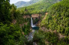 Cascada Invertida, Muela del Diablo y Parque Nacional Siete Tazas en 2 días