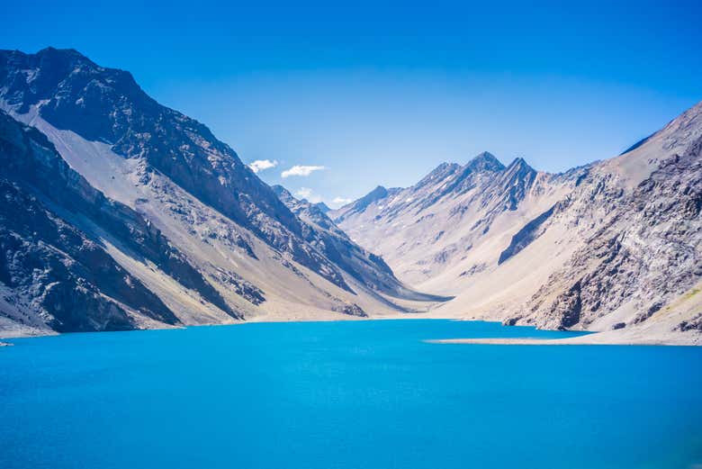 Las aguas turquesas de la Laguna del Inca