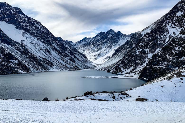 Laguna del Inca bajo la nieve