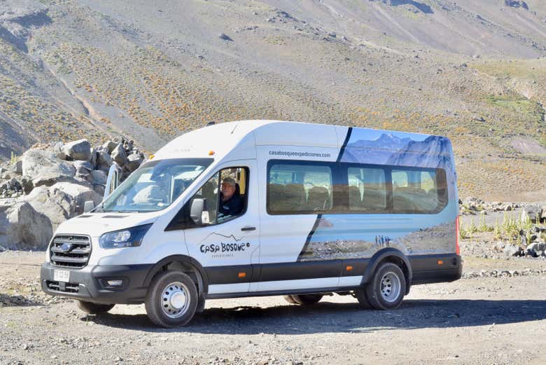 El minibús en el que viajaremos al Cajón del Maipo