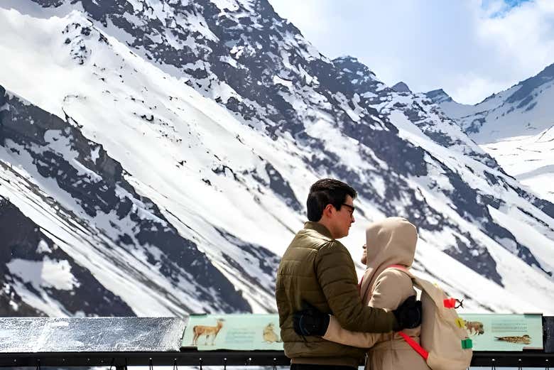 Disfrutando de la excursión a El Portillo en pareja