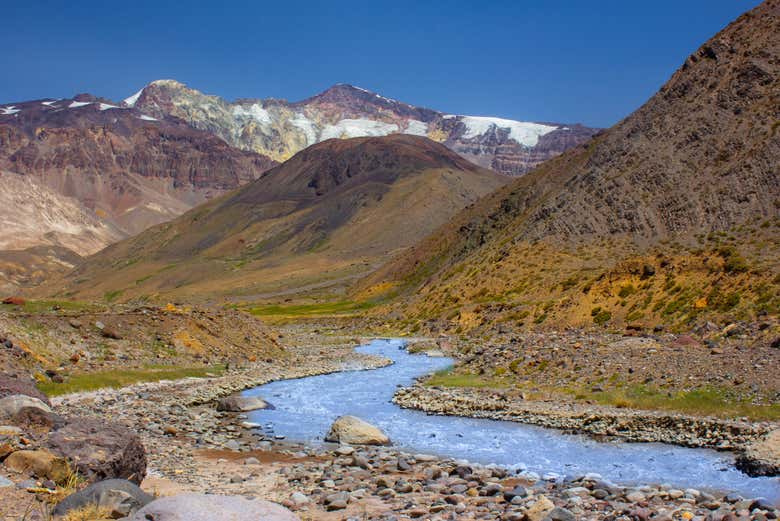 O leito cristalino do rio Yeso