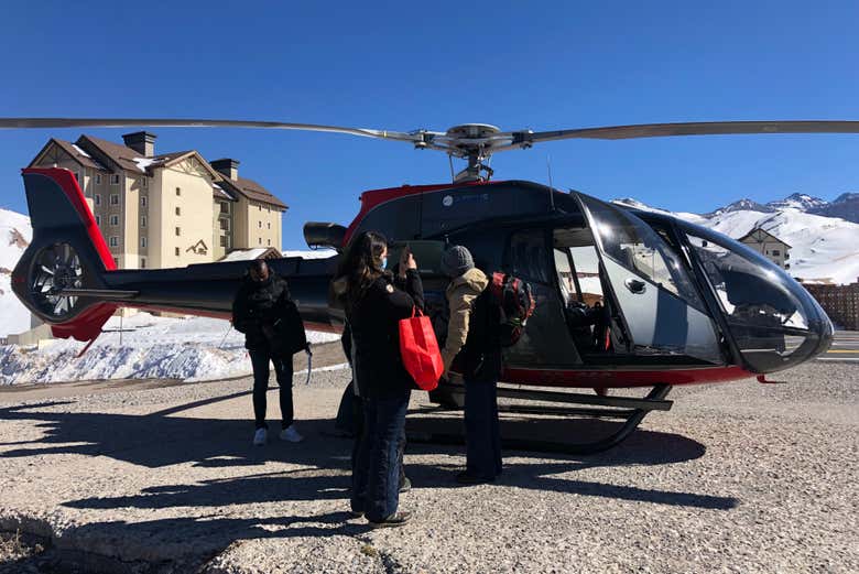 A punto de subir al helicóptero