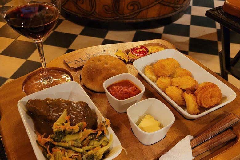 Cena maridada con más vino