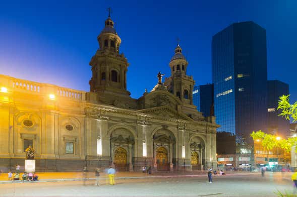 Alternative Night Tour of Santiago