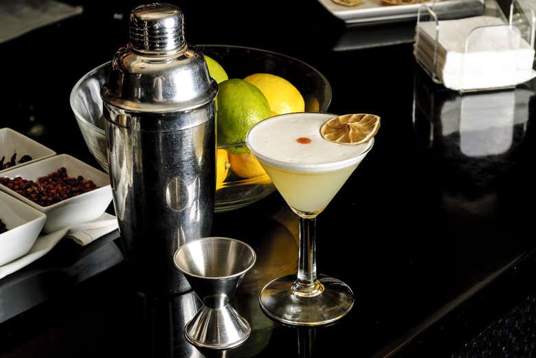 Pisco sour drink