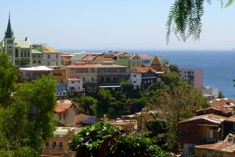 Admire the views from Valparaíso Cultural Park