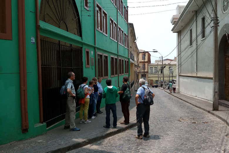 Exploring the Barrio Puerto neighborhood