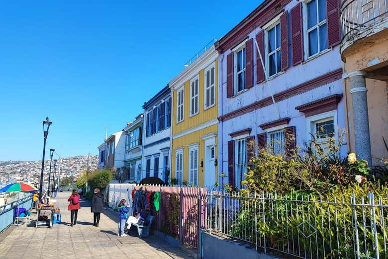 Valparaíso se destaca por suas ruas coloridas