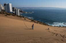 Sandboarding en las dunas de Concón