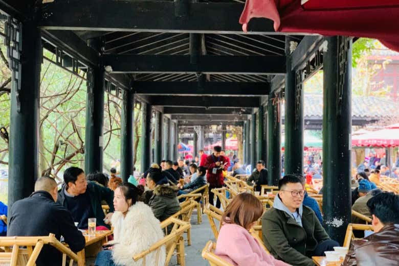 Sosta in una caffetteria locale