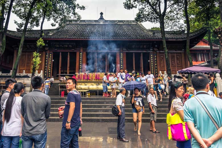 Visitando il tempio di Lingyun