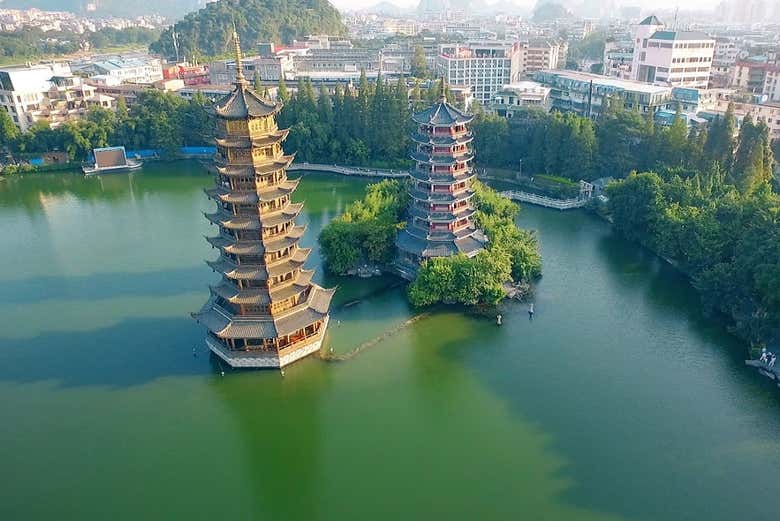 Las pagodas del Sol y la Luna