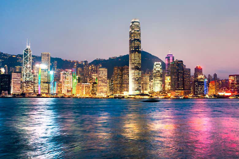 Il Victoria Harbour di sera